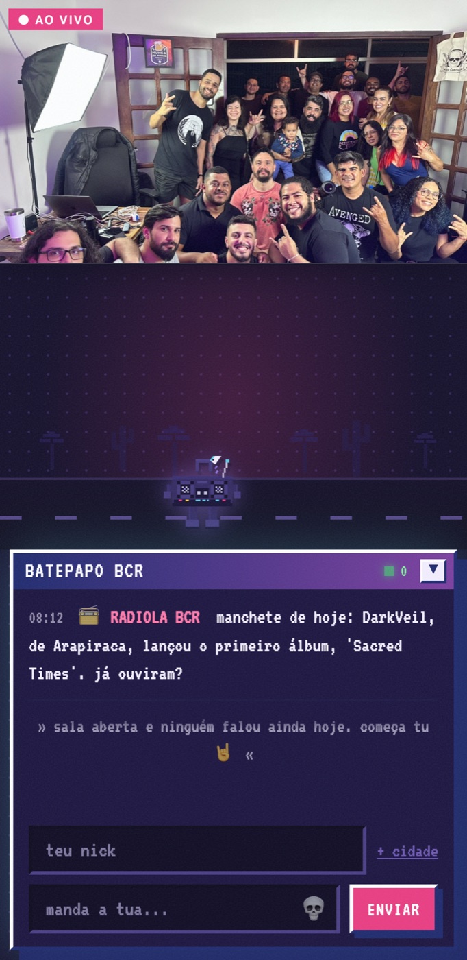 No celular, o vídeo fica no topo e a resenha embaixo, com o elenco do Modo Relax passando no meio